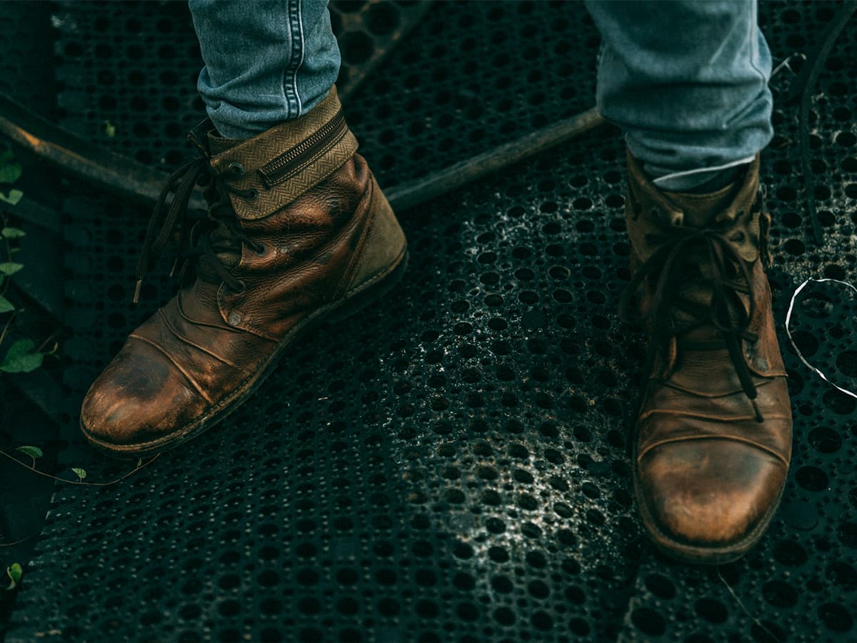 Botas de Pele Estilo Militar